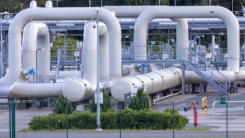 Rohrsysteme und Absperrvorrichtungen in der Gasempfangsstation der Ostseepipeline Nord Stream 1  (Foto: dpa Bildfunk, picture alliance/dpa | Jens Büttner)