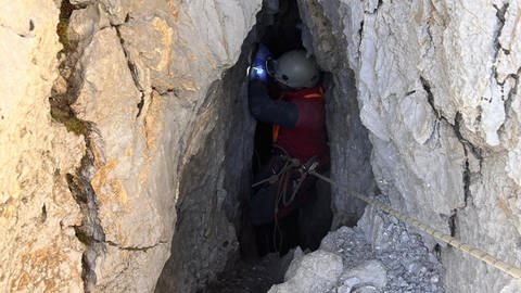 Im Kanton St. Galllen ist ein verletzter Höhlenforscher nach zwei Tagen gerettet worden (Foto: Pressestelle, Kantonspolizei St. Gallen)