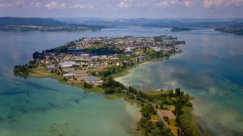 Blick auf die Insel Reichenau aus der Luft (Foto: Pressestelle, Reichenau-Gemüse eG/Mende)