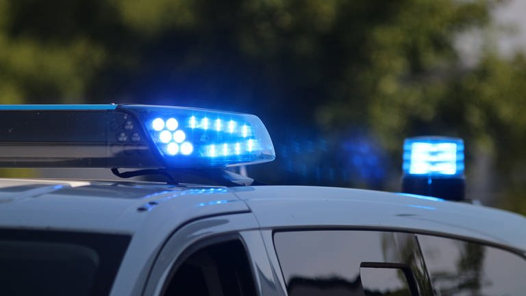 Polizei befreit Kleinkind aus Auto in Kirchentellinsfurt - Blaulicht-News -  Reutlinger General-Anzeiger 