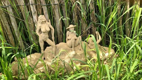 Skulpturen im Garten von Peter Lenk