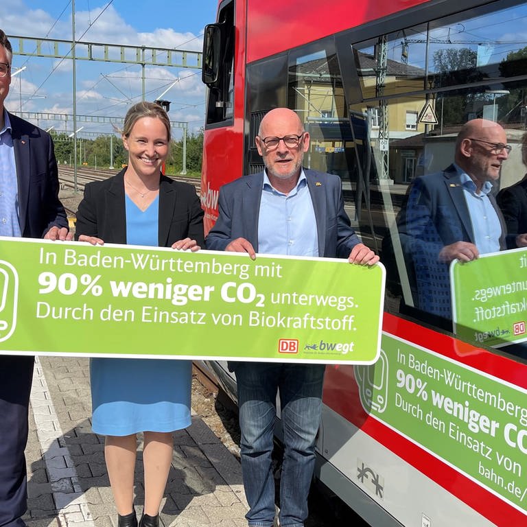 Deutsche Bahn betankt ersten Regionalzug bundesweit in Aulendorf mit Biokraftstoff.  (Foto: SWR, Alfred Knödler)