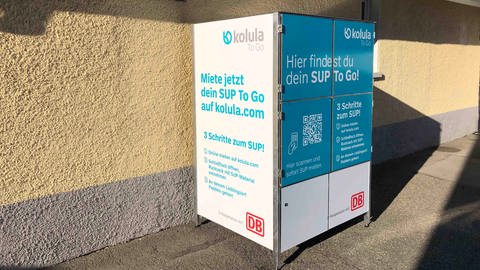 Ausleihstation für Stand-Up-Paddle-Boards in Friedrichshafen (Foto: Pressestelle, kolula)