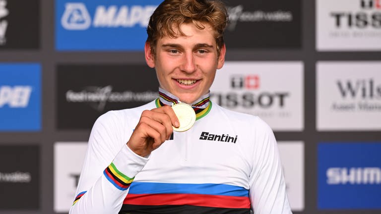 Emil Herzog aus Weiler-Simmerberg (Kreis Lindau) ist bei der Rad-WM Junioren-Weltmeister im Straßenrennen geworden (Foto: dpa Bildfunk, Picture Alliance)