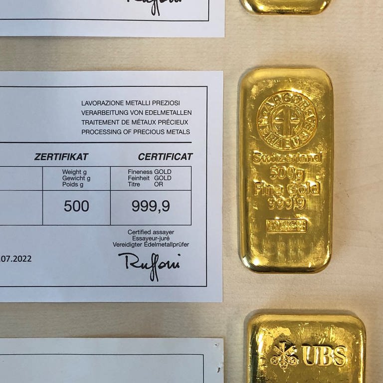 Goldbarren im Kofferraum (Foto: Pressestelle, Hauptzollamt Singen)