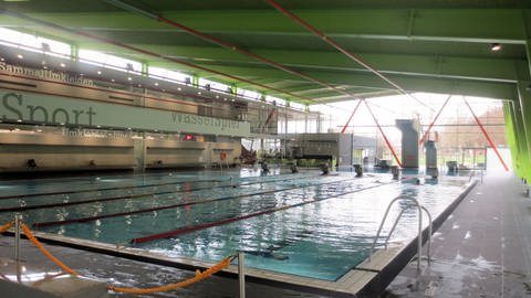 Schwimmkurs im Schwimmbad Biberach (Foto: SWR, Johannes Riedel)