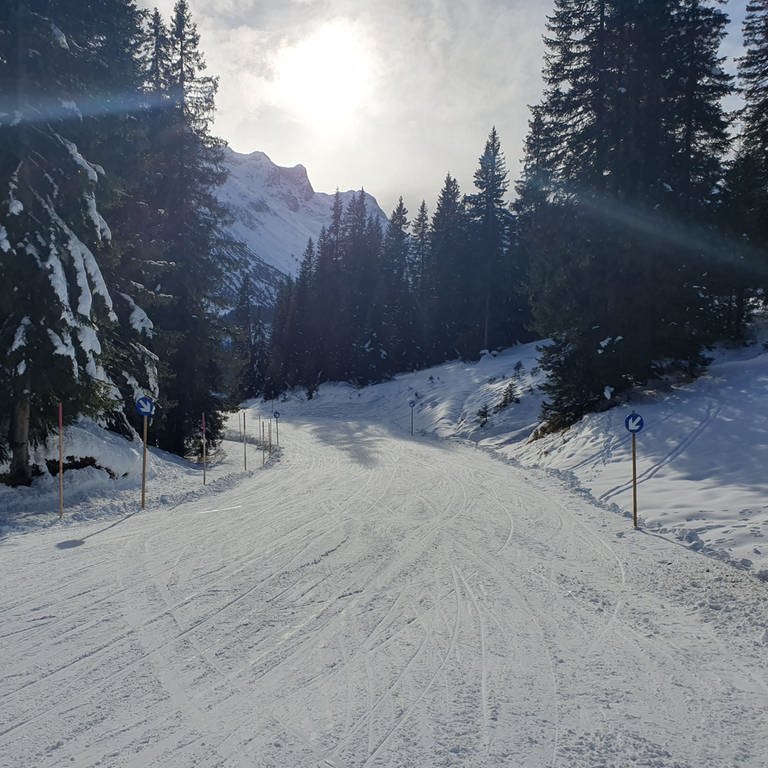 Eine Winterlandschaft in Voralberg. Dort kann man bereits Skifahren.