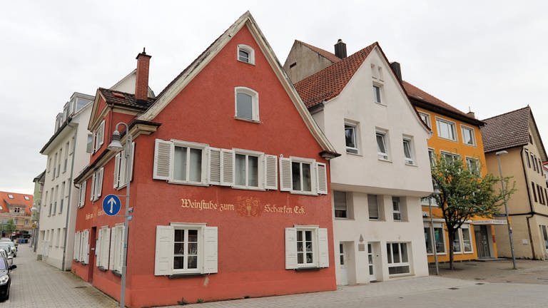 Ehemaliger Chirurg kocht im Gasthaus "Zum scharfen Eck" in Biberach. (Foto: SWR, Johannes Riedel)
