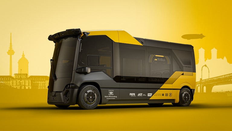 Die schwarz-gelben Shuttle-Busse sollen autonom durch Friedrichshafen fahren. (Foto: Pressestelle, RABus)