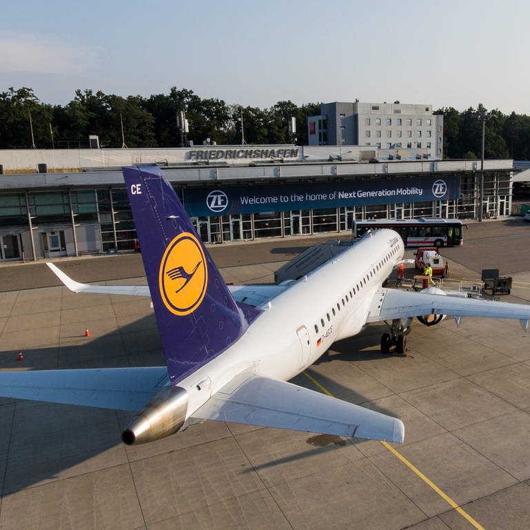 Eine Lufthansa-Maschine am Bodensee-Airport.