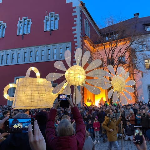 Fantasievolle Figuren leuchten in Ravensburg beim Lichterfest 2024