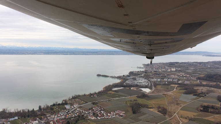 Wer mit dem Zeppelin fliegt, hat einen tollen Blick auf den Bodensee. (Foto: SWR, Marion Kynaß)