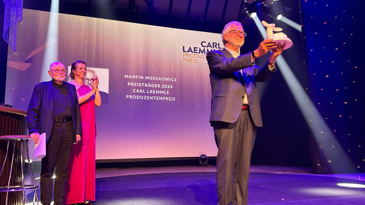 Martin Moszkowicz erhält den Carl Laemmle Preis (Foto: SWR, Nadine Ghiba)