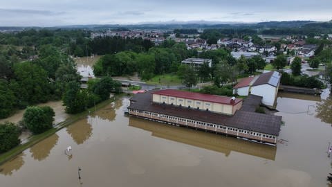 Weiter angespannte Hochwasserlage in Meckenbeuren-Kehlen.