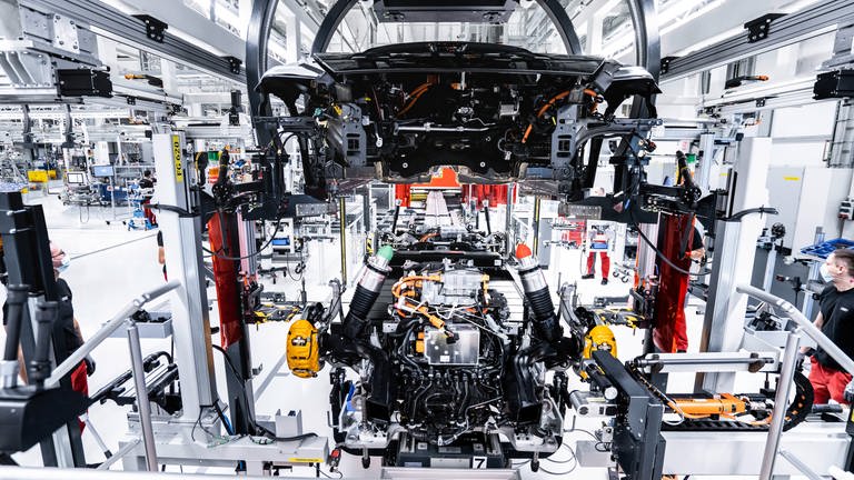Audi e-tron GT bei der Herstellung (Foto: Pressestelle, Bild: Audi AG)