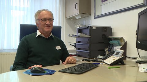 Dr. Manfred Frenzel hat Praxen in Beilstein und Ellhofen - er testet derzeit auch vermehrt Patienten auf den Coronavirus (Foto: SWR)
