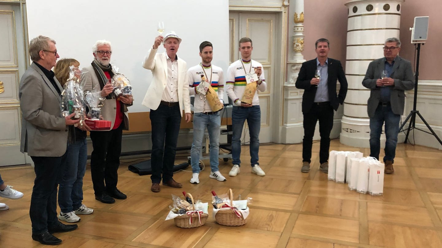 Empfang für Kunstrad-Weltmeister im Öhringer Rathaus (Foto: Stadt Öhringen)