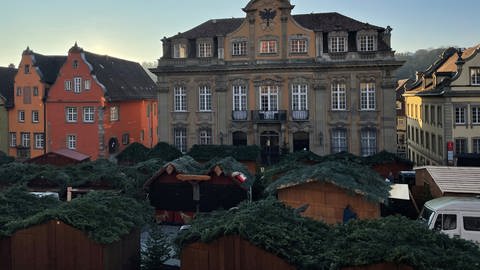 Weihnachtsmarkt Aufbau Schwäbisch Hall (Foto: SWR)