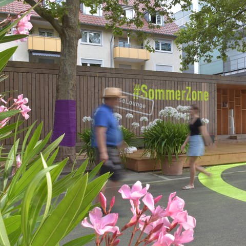 2022 gab es in der Heilbronner Innenstadt erstmals sogenannte "SommerZonen". Auch 2023 sollen solche Erholungsoasen wieder entstehen. (Foto: Stadt Heilbronn)
