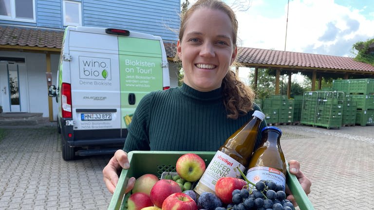 Marion Winkler vertreibt von Brackenheim aus selbst angebautes Obst und zugekaufte Bio-Lebensmittel. (Foto: SWR)