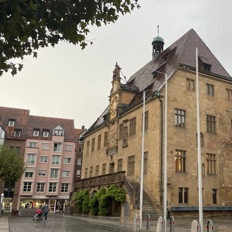 Heilbronner Marktplatz: Stadt hisst keine Flaggen mehr (Foto: SWR)