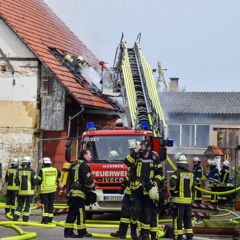 Scheunenbrand in Adelshofen (Foto: Julian Buchner / EinsatzReport24)