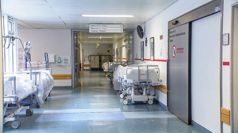Krankenhausflur (Symbolbild) (Foto: SWR)