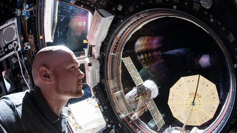 Astronaut Alexander Gerst während seiner Mission "Horizons" auf der ISS  kurz vor der Rückkehr zur Erde (Foto: Pressestelle, ESA/NASA)