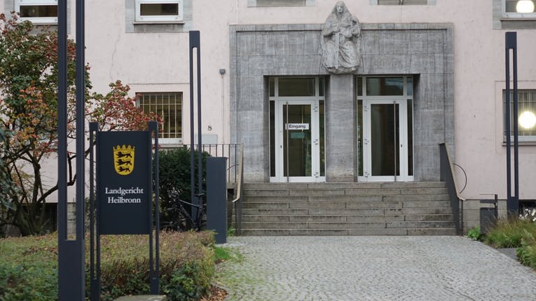 Landgericht Heilbronn Eingang (Foto: SWR, Jürgen Härpfer)