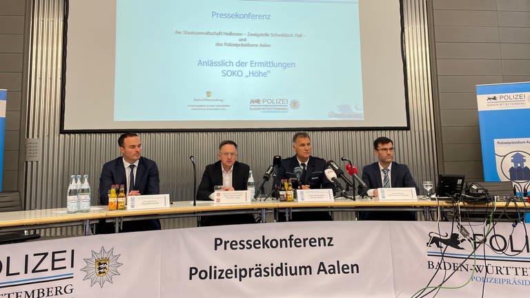 Pressekonferenz in Schwäbisch Hall: Die Polizei hat einen Mann festgenommen. Er soll mehrere Frauen getötet haben.  (Foto: SWR)