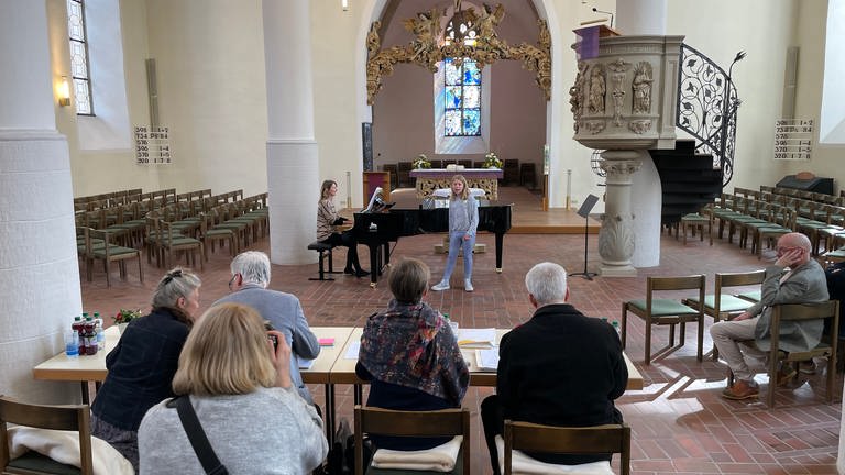 Jugend musiziert: Gesang in Künzelsauer Johanneskirche (Foto: SWR, Peter Wedig)