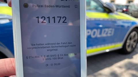 Am Montag wurden in Neckarsulm (Kreis Heilbronn) der Polizei die neuen Bezahlterminals übergeben. Damit können Strafzettel künftig auch bargeldlos bezahlt werden.