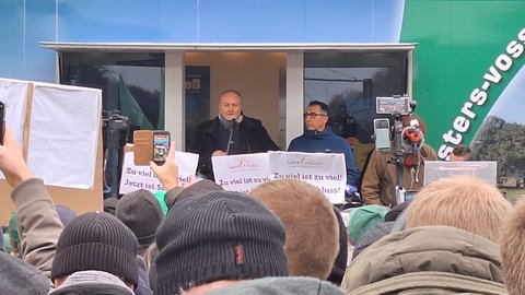 Rede von Bauernverbandspräsident Joachim Rukwied in Berlin, rechts Cem Özdemir (Grüne), Bundesminister für Ernährung und Landwirtschaft (Foto: Marina Kissinger)