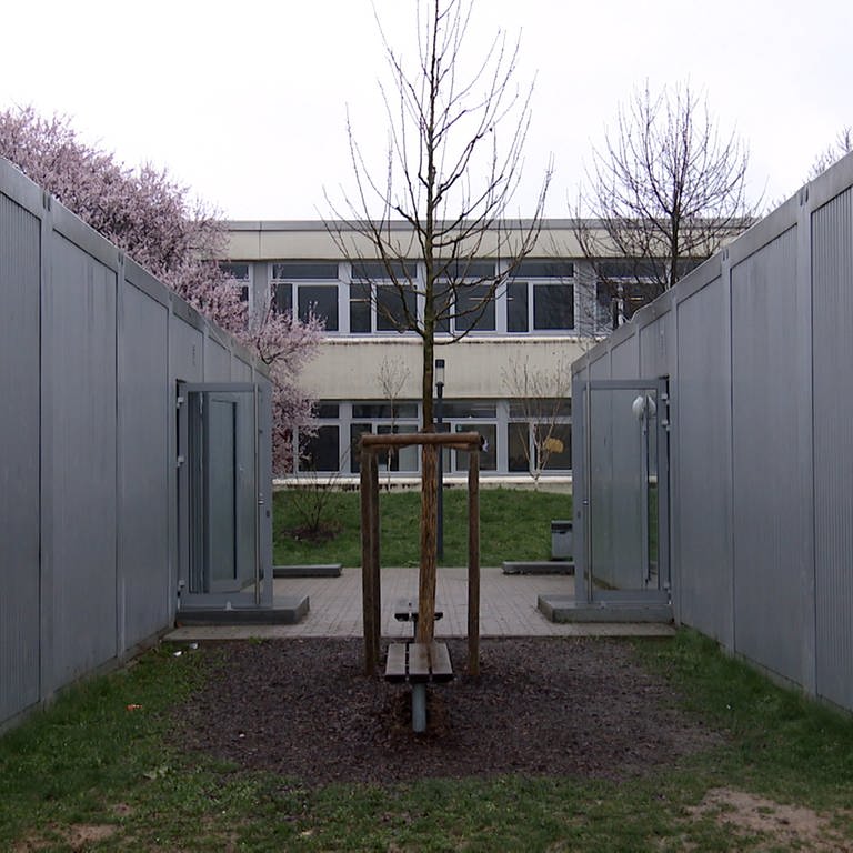 Elly-Heuss-Knapp-Gemeinschaftsschule Heilbronn-Böckingen. Thema Schüler in Containern.