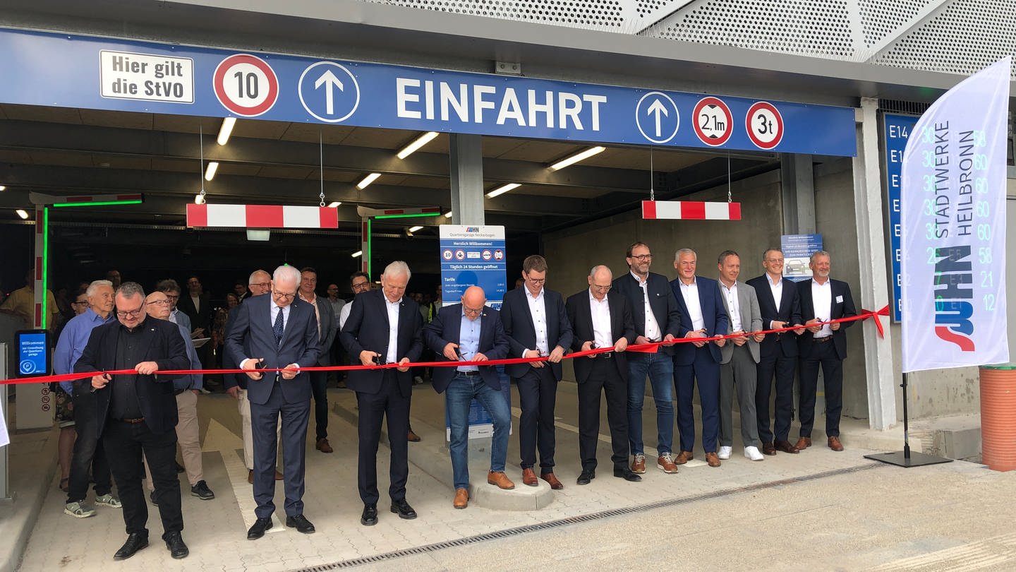 In Heilbronn wurde ein neues Parkhaus, die sogenannte E-Quartiersgarage, eingeweiht. (Foto: SWR)