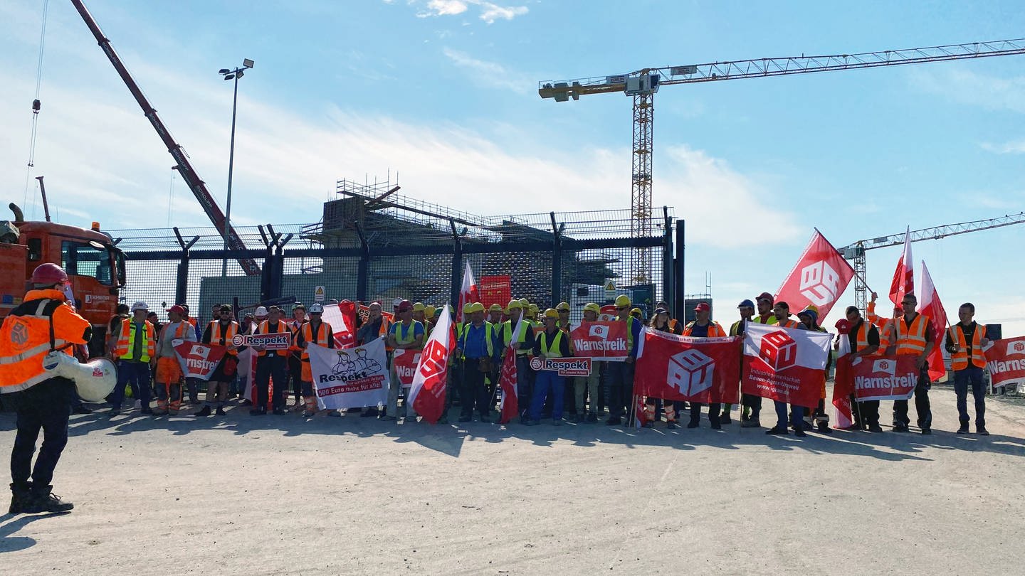 Streikende der IG Bau bei SüdLink (Foto: Pressestelle, IG Bau)