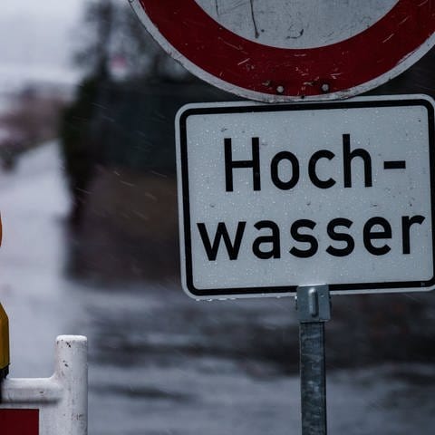 Auch in Rheinland-Pfalz steigen die Wasserstände der Flüsse.