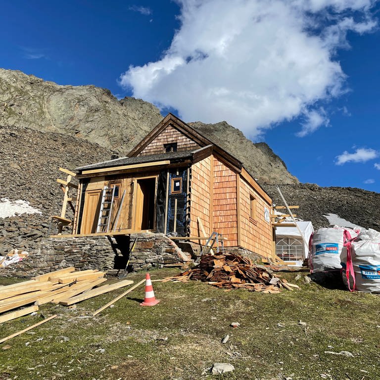 Fassade der Fidelitashütte fast fertig (Foto: SWR)
