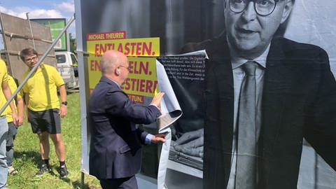 FDP-Landeschef Theurer macht Wahlkampf in Karlsruhe (Foto: SWR)