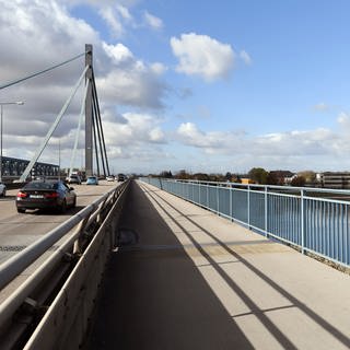 Rheinbrücke Maxau (Foto: picture-alliance / dpa)