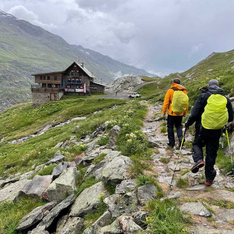 Der Abstieg zur Langtalereckhütte (Foto: SWR)