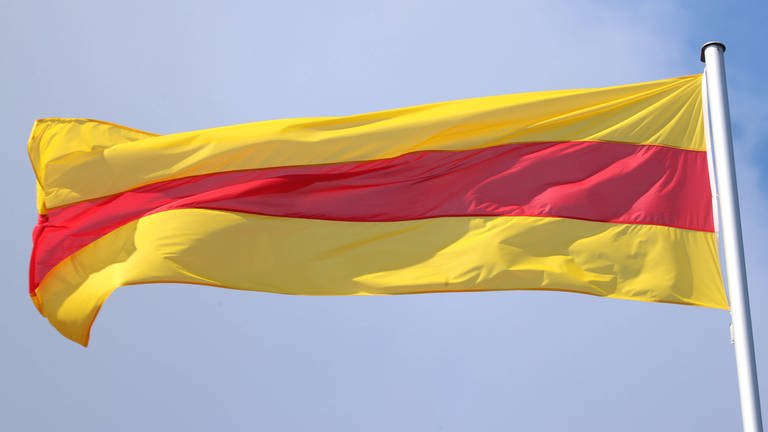 Die badische Flagge (Foto: IMAGO, IMAGO / Frank Sorge)