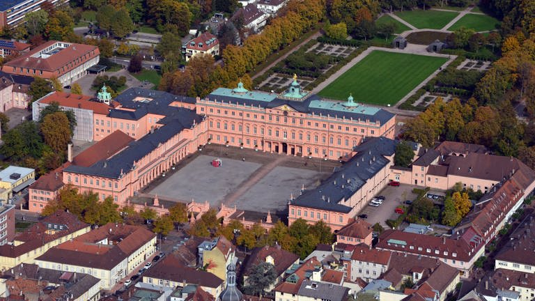 Schloss Rastatt, aufgenommen aus einem Flugzeug (Foto: dpa Bildfunk, picture alliance/dpa | Uli Deck)