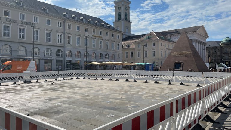 Wasserspiele auf dem Karlsruher Marktplatz bleiben gesperrt (Foto: SWR)