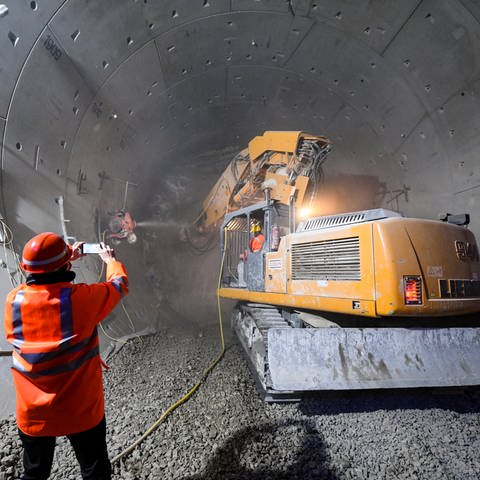 Bauarbeiten in der Ostroehre des Tunnel Rastatt (Foto: dpa Bildfunk, Patrick Seeger)