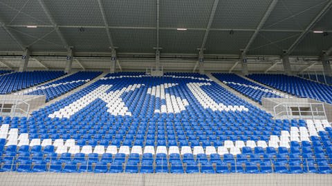 Die neue Nordtribüne im Karlsruher Wildparkstadion ist bereit für den Probebetrieb (Foto: Pressestelle, Stadt Karlsruhe)