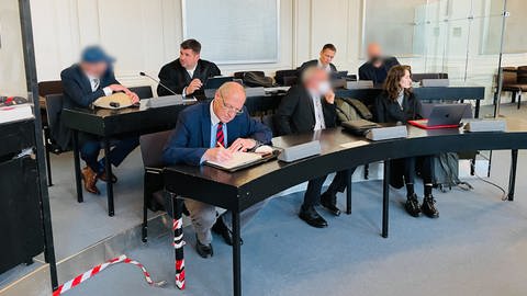 Urteil im Prozess wegen Korruption um angeklagten Richter und Mitangeklagte vor dem Landgericht Karlsruhe (Foto: SWR, Sven Huck)