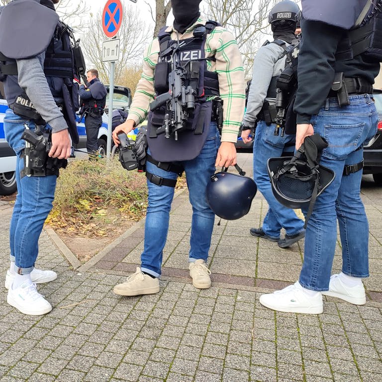 Sechsjähriger ruft Polizei: Kuscheldecken-Alarm in Karlsruhe - ZDFheute