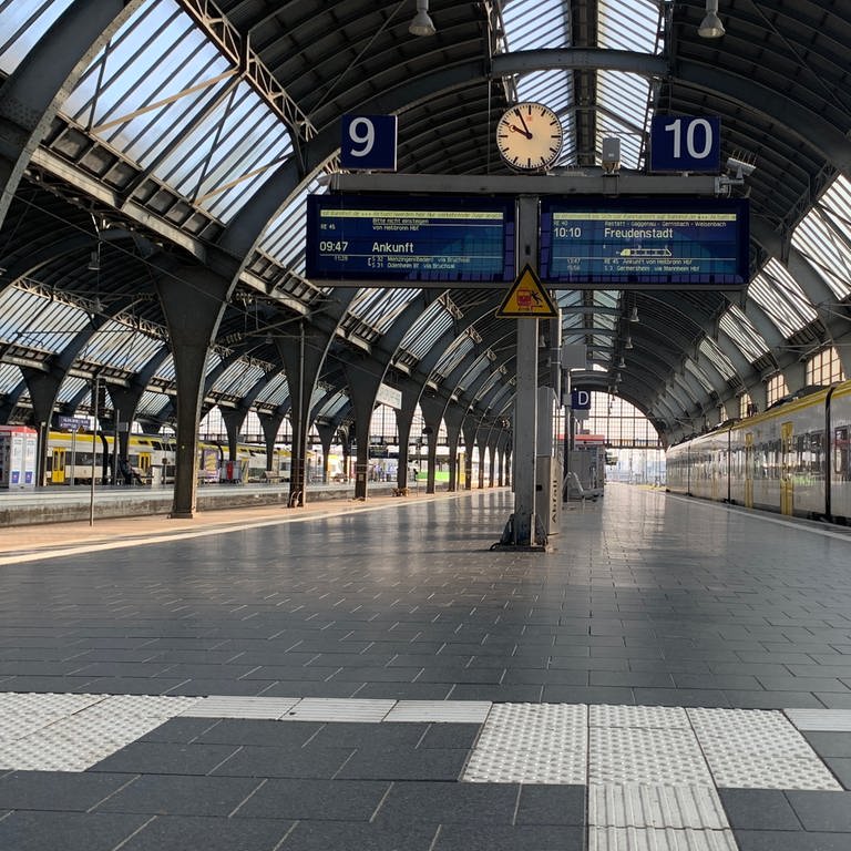 GDL Streik: Auch in Karlsruhe fallen Züge am Hauptbahnhof aus (Foto: SWR)
