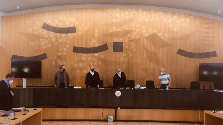 Am Nachmittag wird das Urteil im Prozess um 38 Kilogramm gestohlene Goldspäne in Pforzheim erwartet